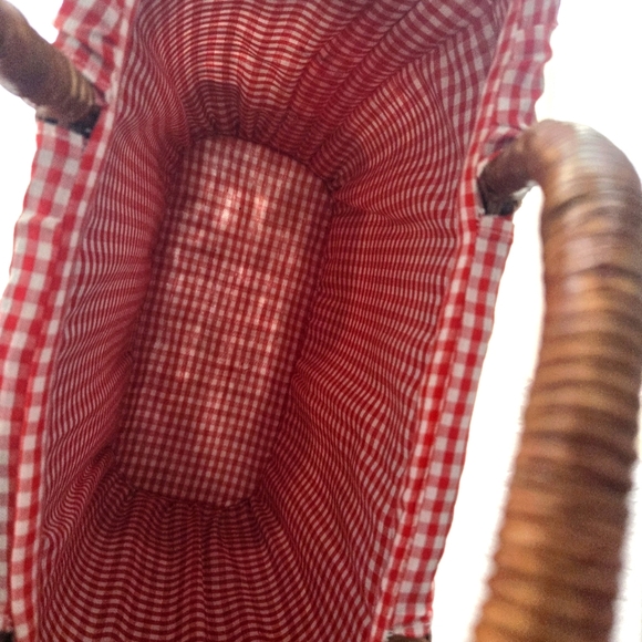 Adorable Vintage Basket Handbag - Picture 8 of 9